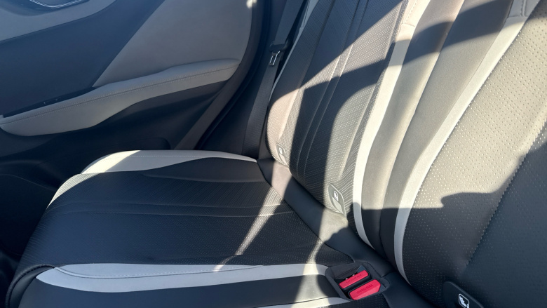 BYD Dolphin Surf 65kW Active 30kWh 5dr Auto Electric Hatchback